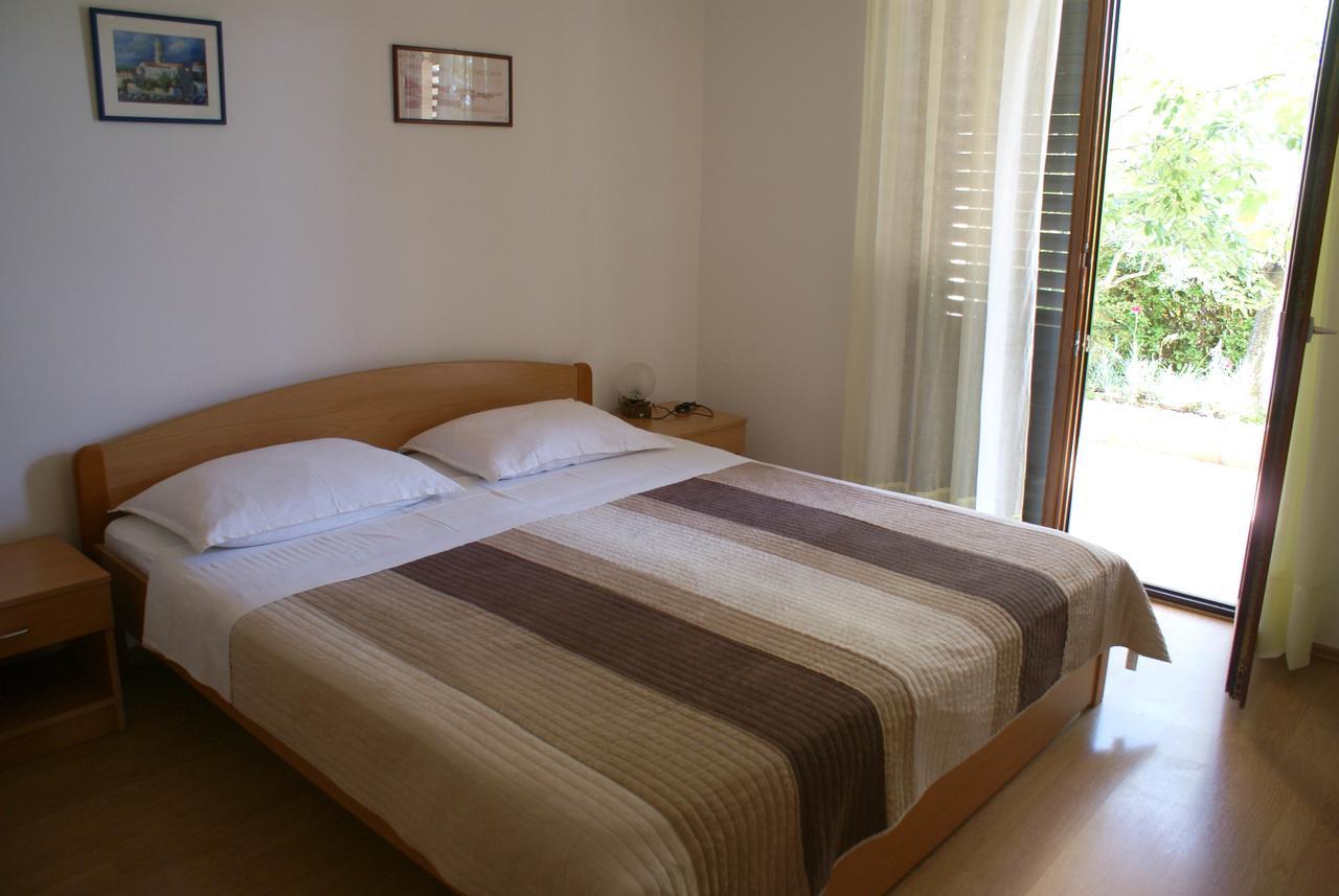 Apartment Ana M Krk Town Eksteriør billede