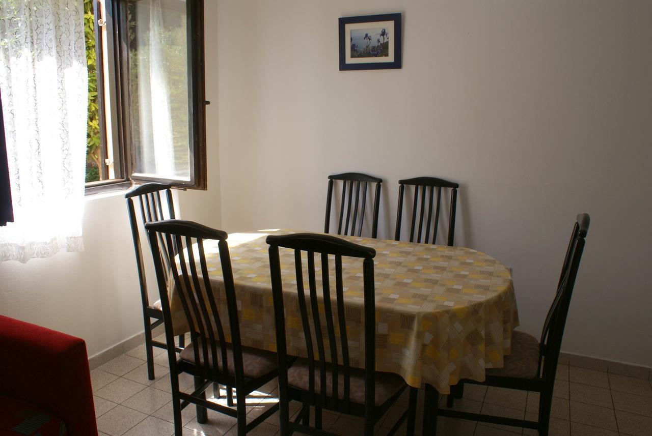 Apartment Ana M Krk Town Eksteriør billede